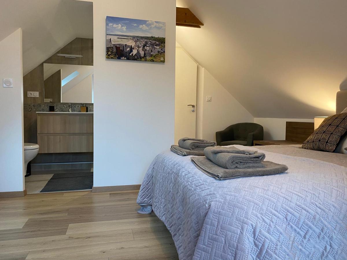 La Giendrotais Bed and Breakfast Corseul Eksteriør billede